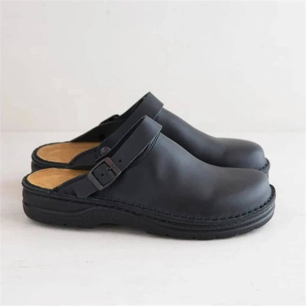 Comfortable Casual Clogs with Backstrap