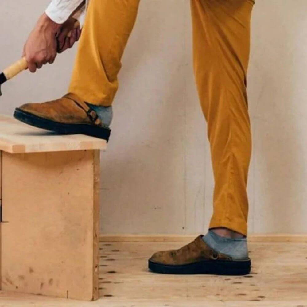 Comfortable Casual Clogs with Backstrap