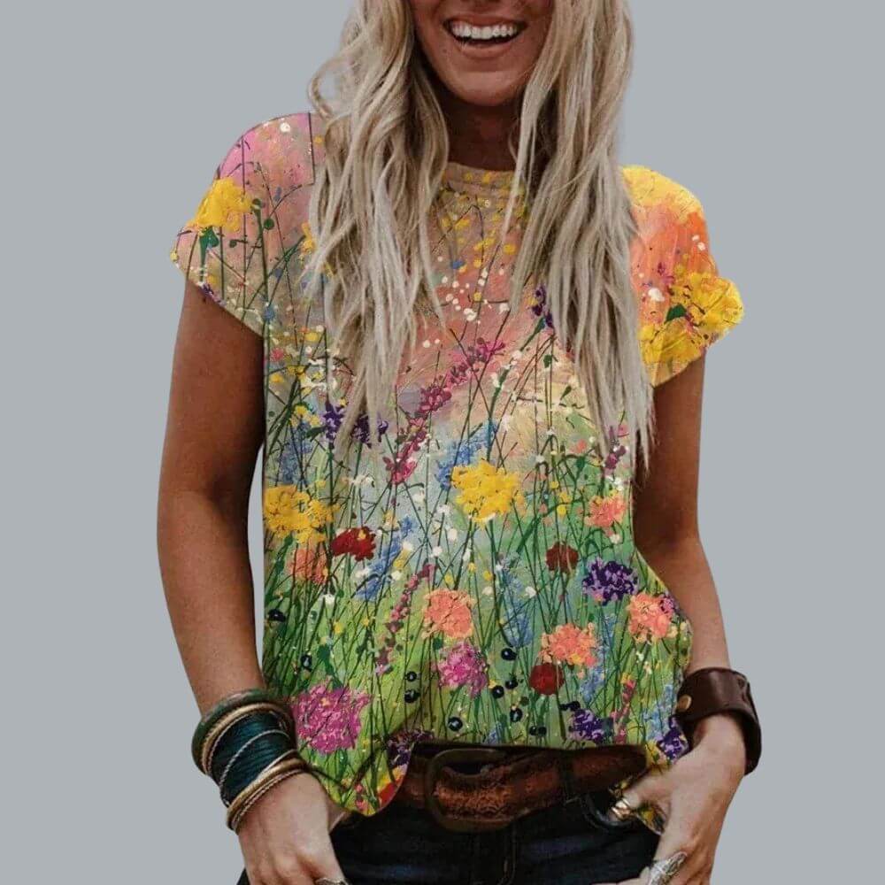 Women’s Floral Graphic T-Shirt – Casual Short Sleeve Printed Top