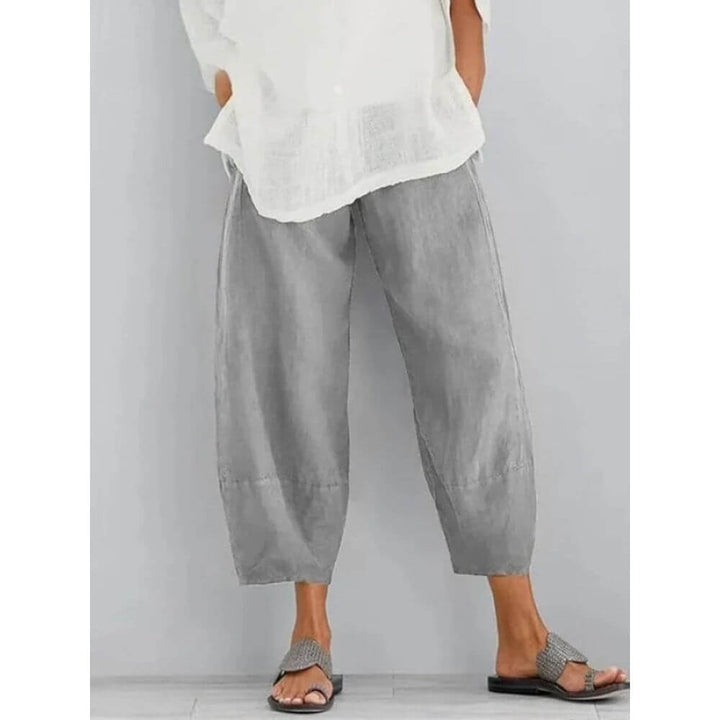 Loose Fit Cropped Trousers for Women – Casual High-Waisted Everyday Style