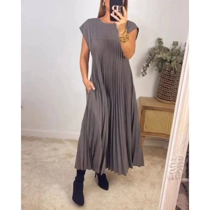 Pleated Maxi Dress for Women – Elegant Flowy Style