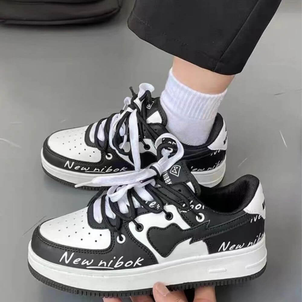 Comfortable Casual Low-Top Women’s Sneakers