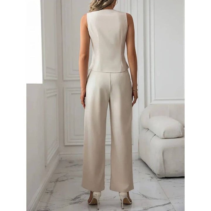 Elegant Sleeveless Blazer and Pants for Women – Tailored Look