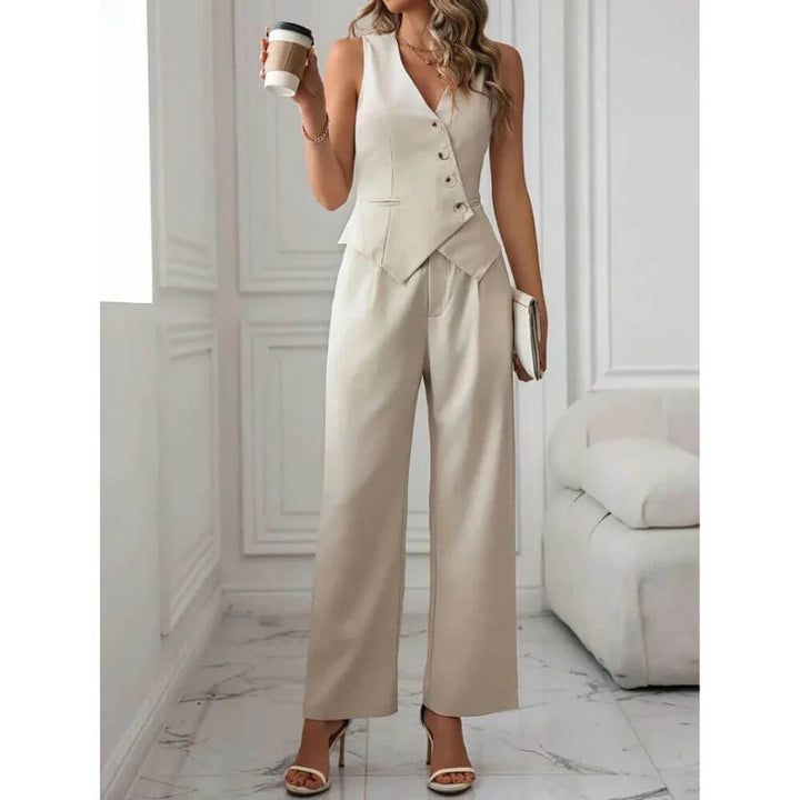 Elegant Sleeveless Blazer and Pants for Women – Tailored Look